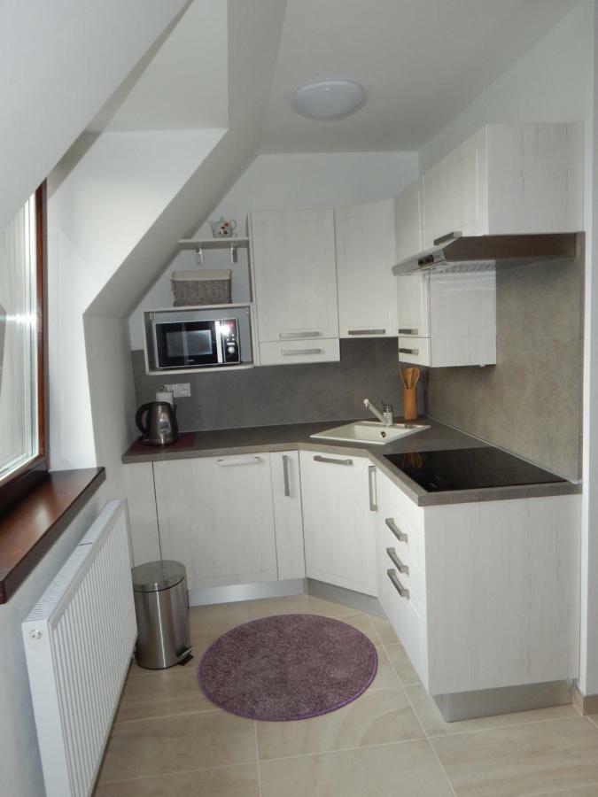 Lemon Apartment *