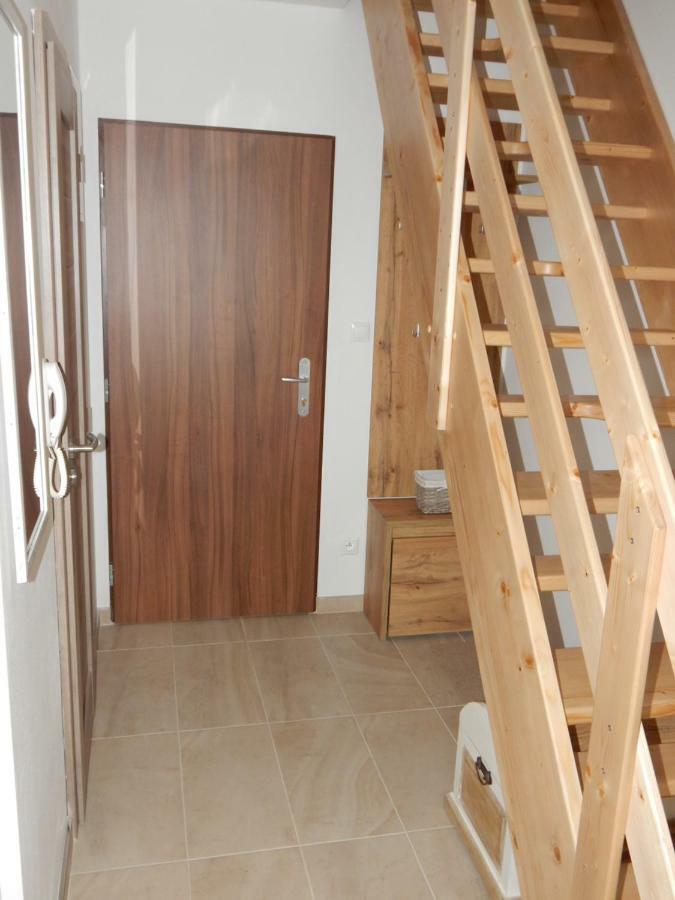 Lemon Apartment