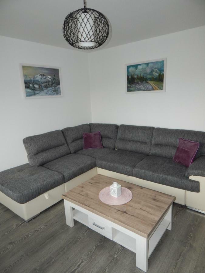 Lemon Apartment *